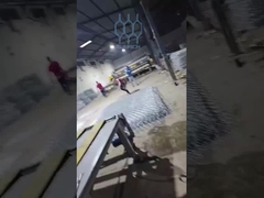 Linia montażowa gabionu: spulowanie drutu, tkactwo i wiązanie krawędzi