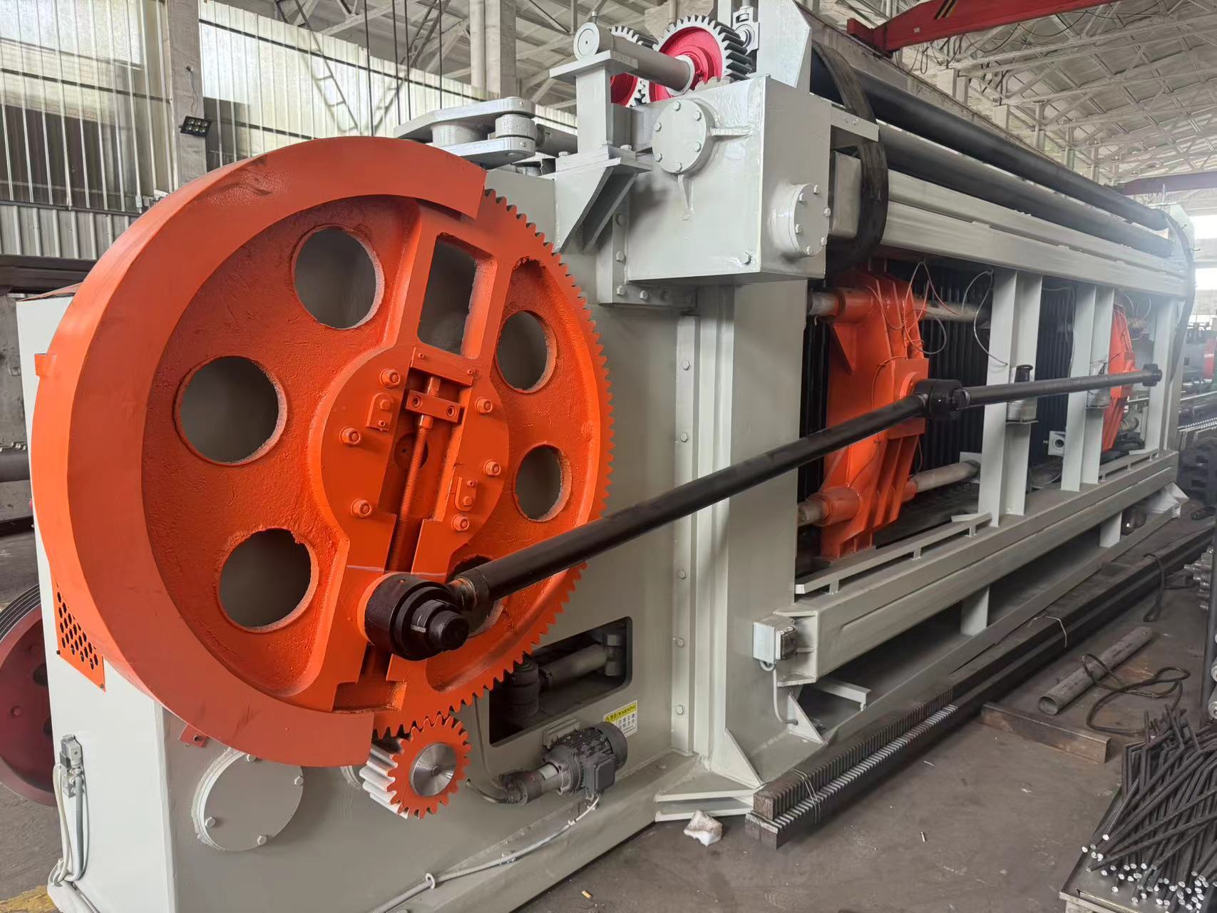 Najnowsze blogi firmy Heavy Duty Gabion Mesh Weaving Machine Exported to India for Riverbank Protection