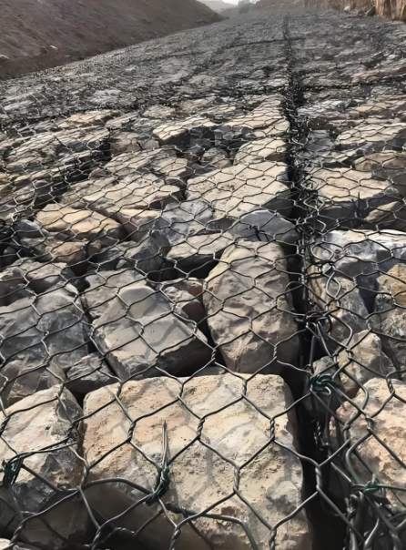 Najnowsze blogi firmy Zautomatyzowane maszyny do produkcji siatki gabionowej wzmacniają zrównoważone projekty budowlane