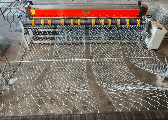 kupować Automatyczna maszyna do produkcji siatek gabionowych Sterowanie PLC Siatka 105 x 1250 mm do kontroli powodzi / rzeki produkcja online